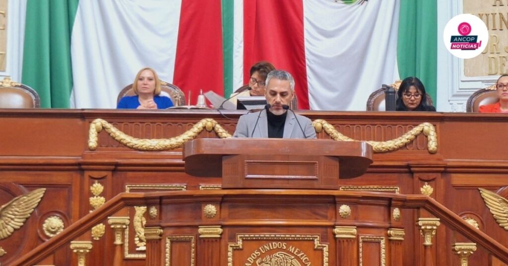 Luis Alberto Chávez García impulsa iniciativa para proteger a las mujeres en el entorno digital