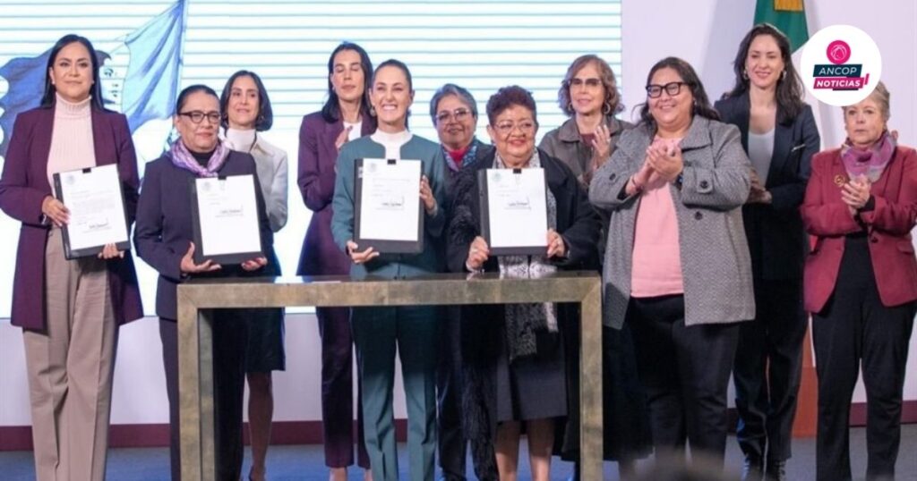 Sheinbaum firma decreto histórico: las mujeres mexicanas logran un avance constitucional