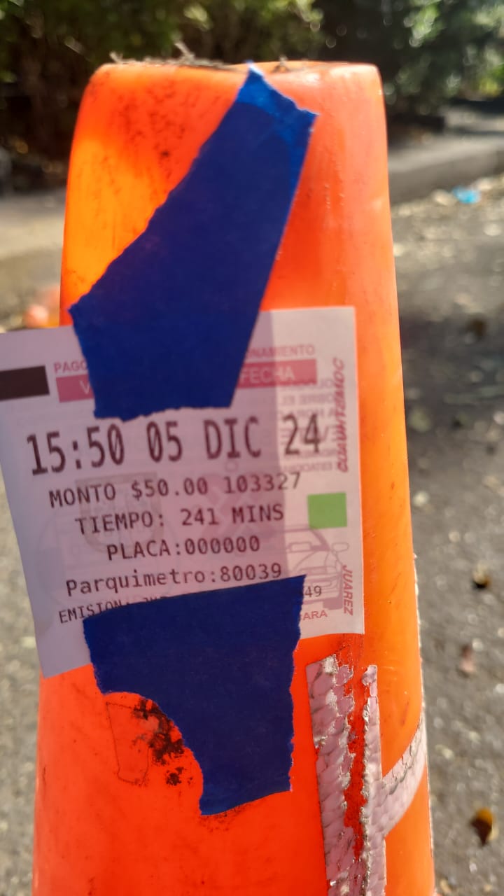 ¿Qué pasa en la CDMX? Denuncian uso irregular de conos como parquímetros