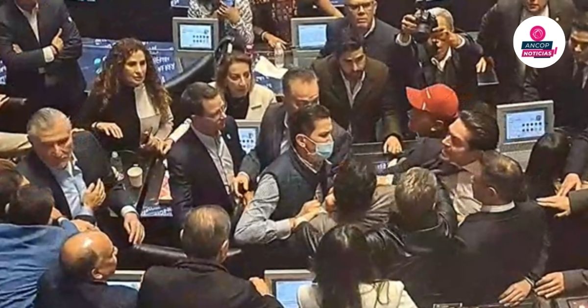 Golpes y amenazas en el Senado: Adán Augusto López pierde el control