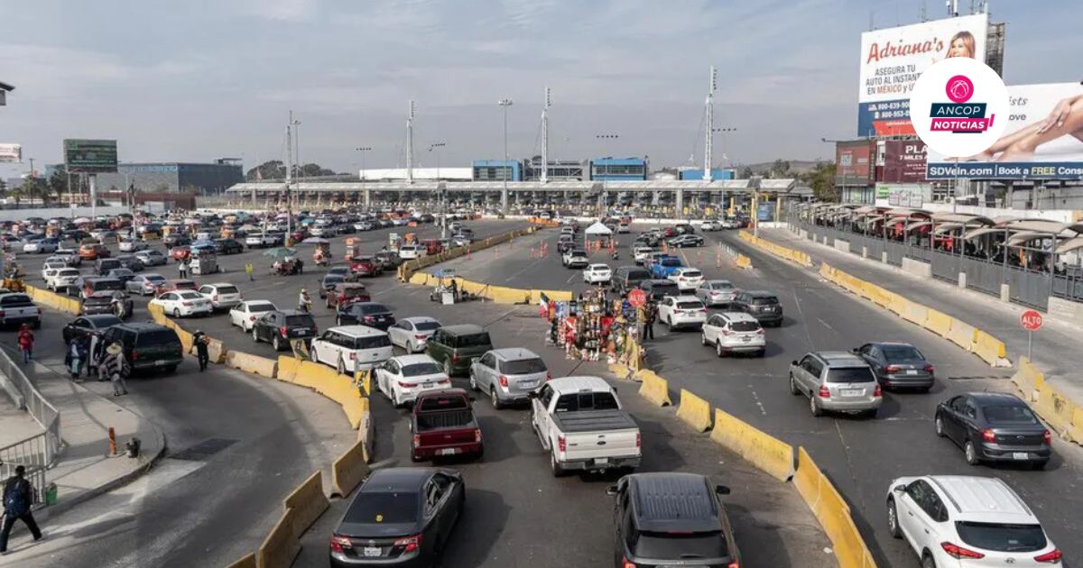 Largas filas en la frontera: Tijuanenses cruzan a San Diego para las compras navideñas