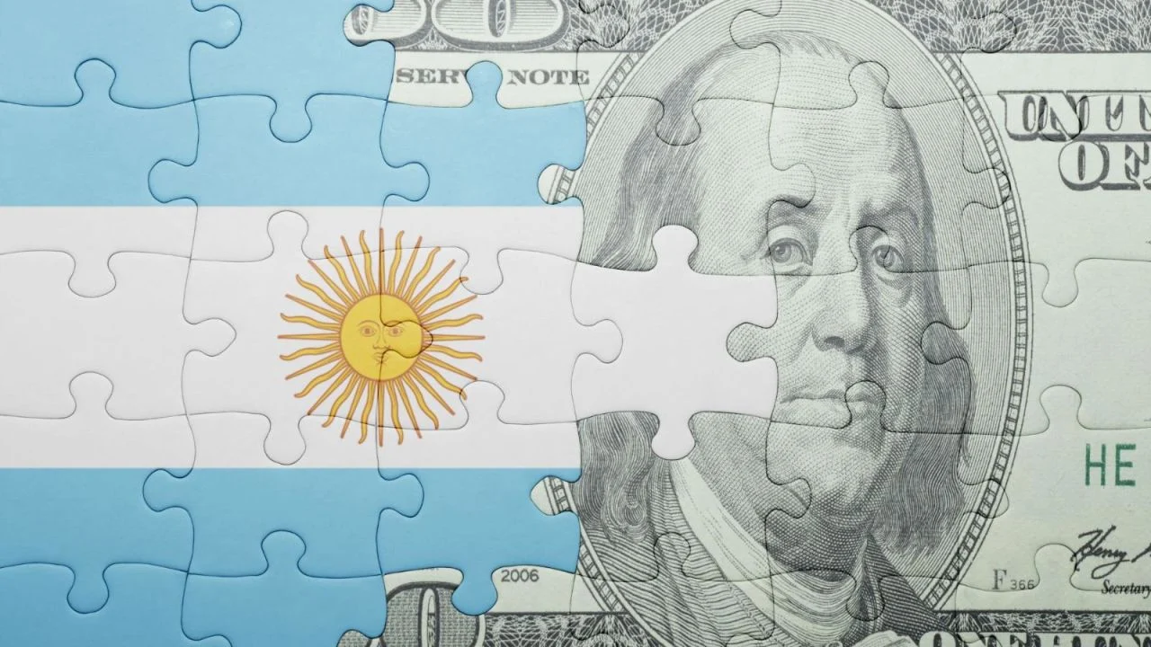 Argentina logra superávit financiero histórico tras 14 años de déficit