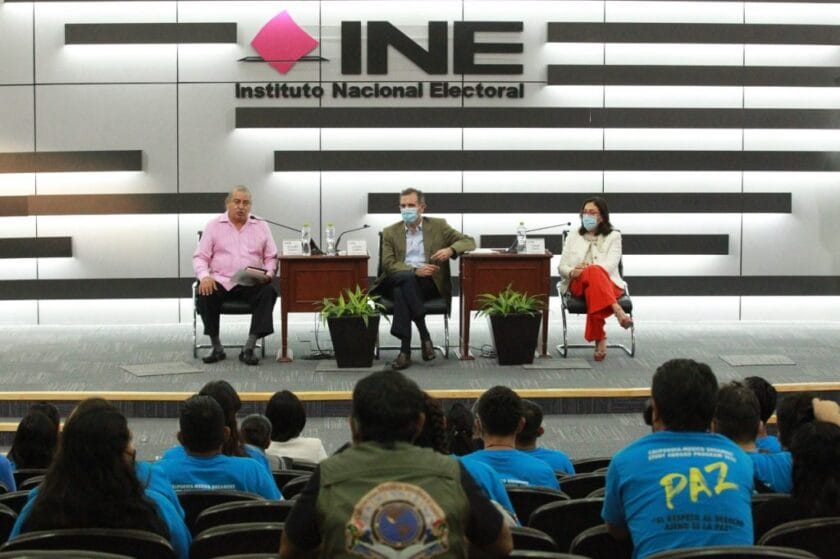 INE impulsa la participación de los dreamers en la política, desde Estados Unidos