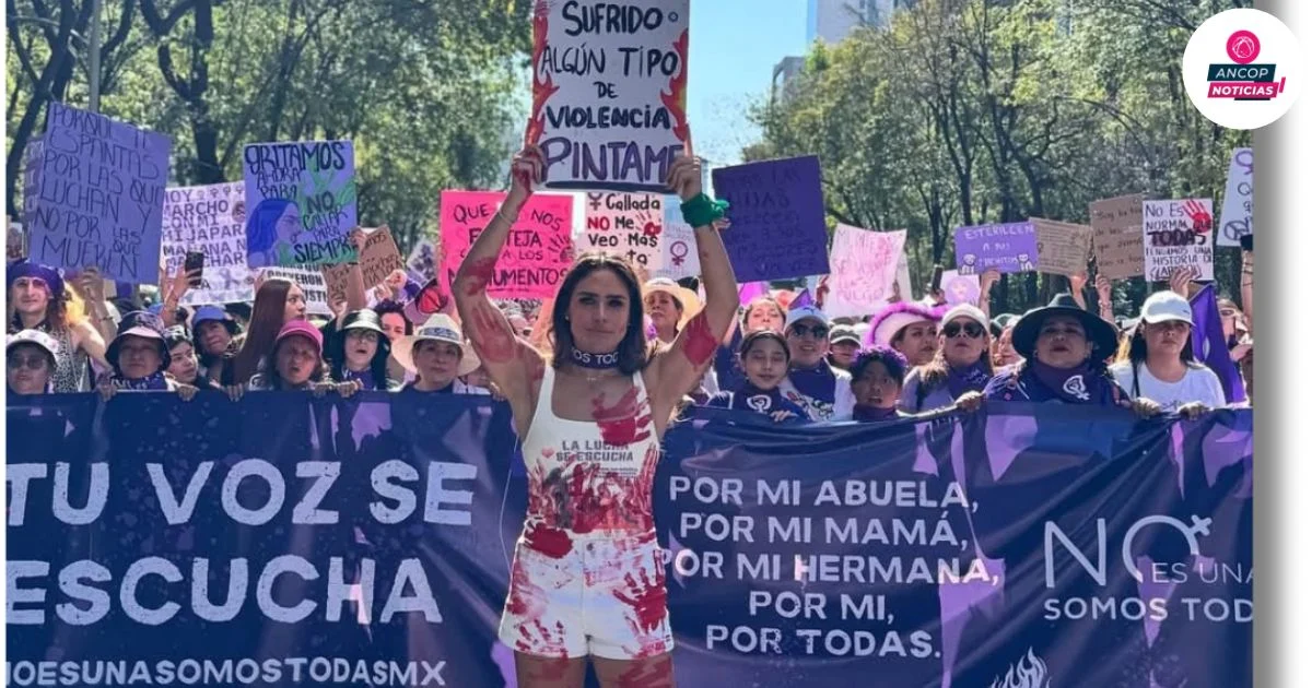 Alessandra Rojo de la Vega presente en el 8M: un juramento de por vida en defensa de las mujeres