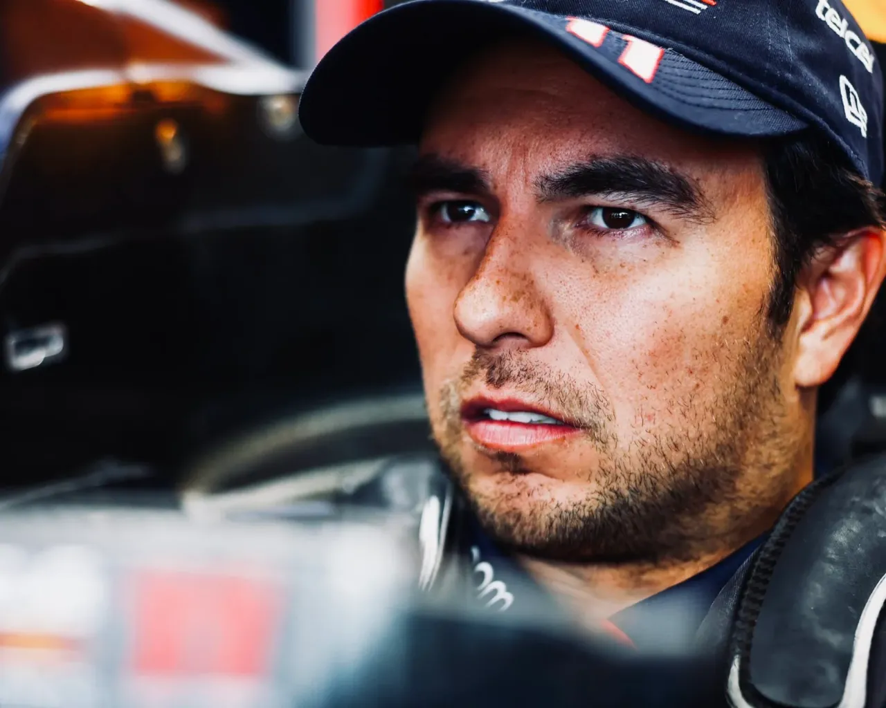 Checo Pérez colabora con Cadillac
