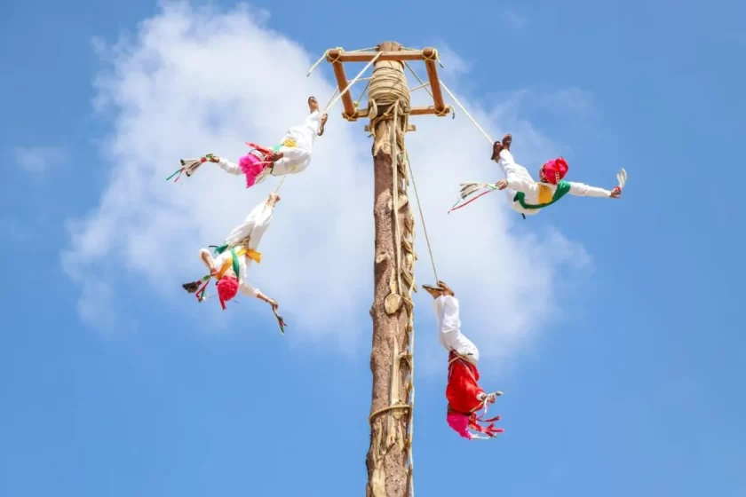 VOLADORES