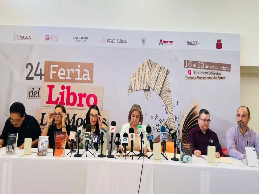 La celebración de Poesía de Norma Bazúa en la Feria del Libro de Los Mochis