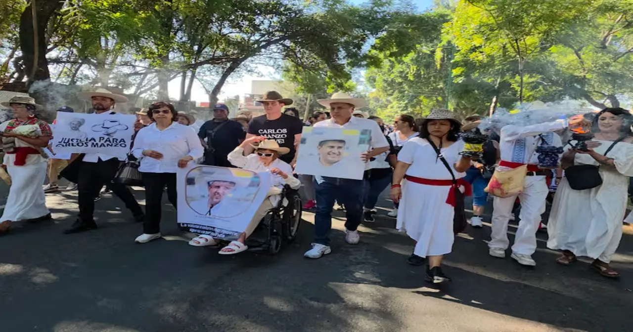 Uruapan suspende su desfile