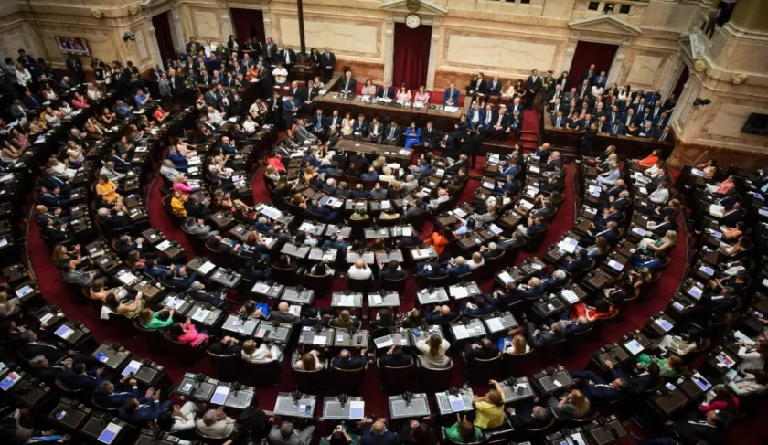 Diputados, Senadores y Alcaldes de la 4T de NL se manifiestan en el Congreso