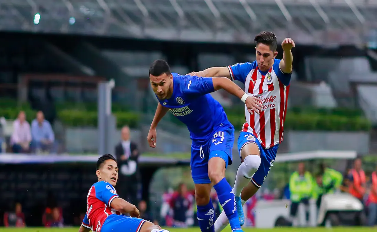 Entre errores y tensión en la grada, La Máquina avanza a semifinales