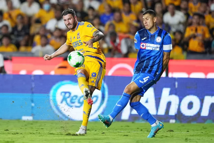 Penal salvador, Cruz Azul empata 1-1
