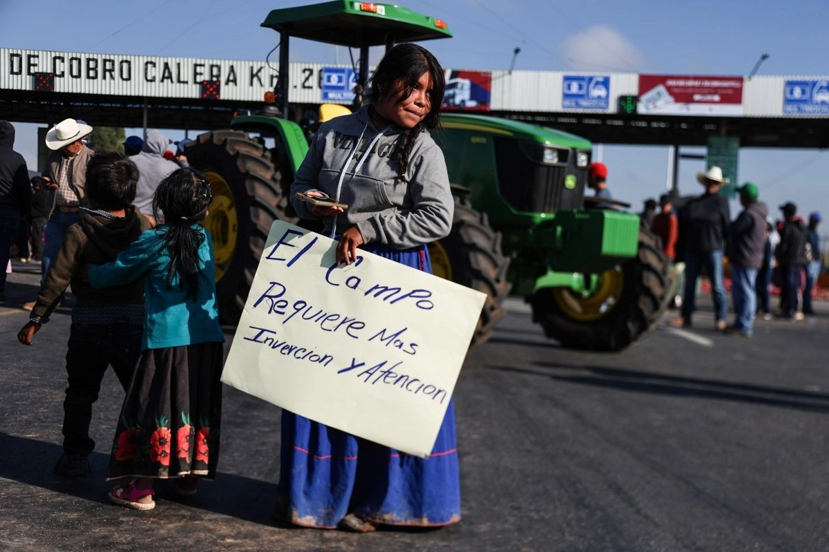 Protestas paralizan rutas clave: