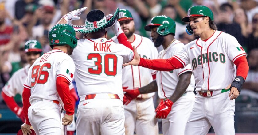 México aplasta 16-0 a Brasil y manda mensaje en el Clásico Mundial de Béisbol