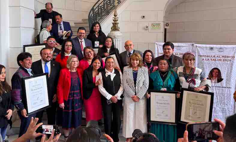 Primera Medalla al Mérito a la Salud