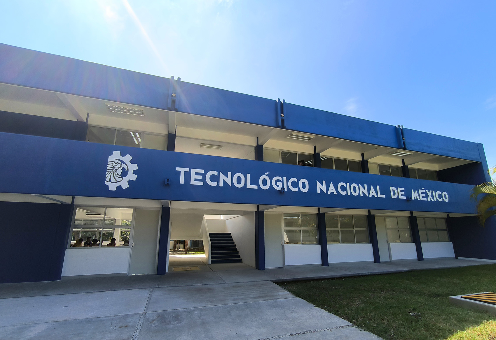 TECNOLOGICO
