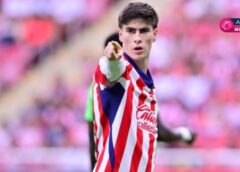 Olympiacos insiste por Armando González; Chivas mantiene su postura 