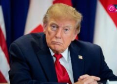 Juez federal frena veto de Trump y ordena restablecer permisos de periodistas a la Casa Blanca